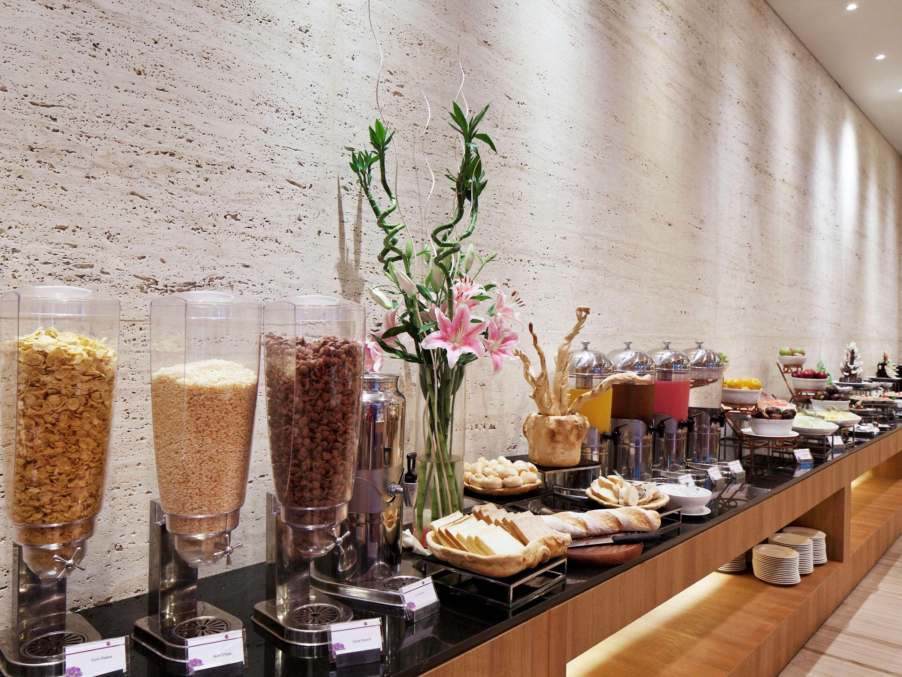 Grand Mercure Jakarta Harmoni Экстерьер фото